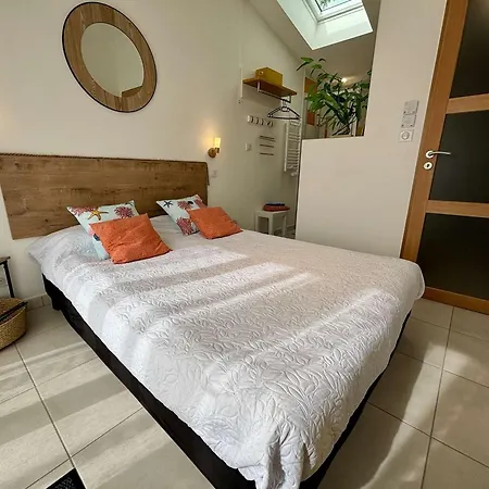 Maison De Plain-pied A 250m De La Plage, 5 Couchages, Terrasses Et Parking - Fr-1-246a-71 * La Brée-les-Bains